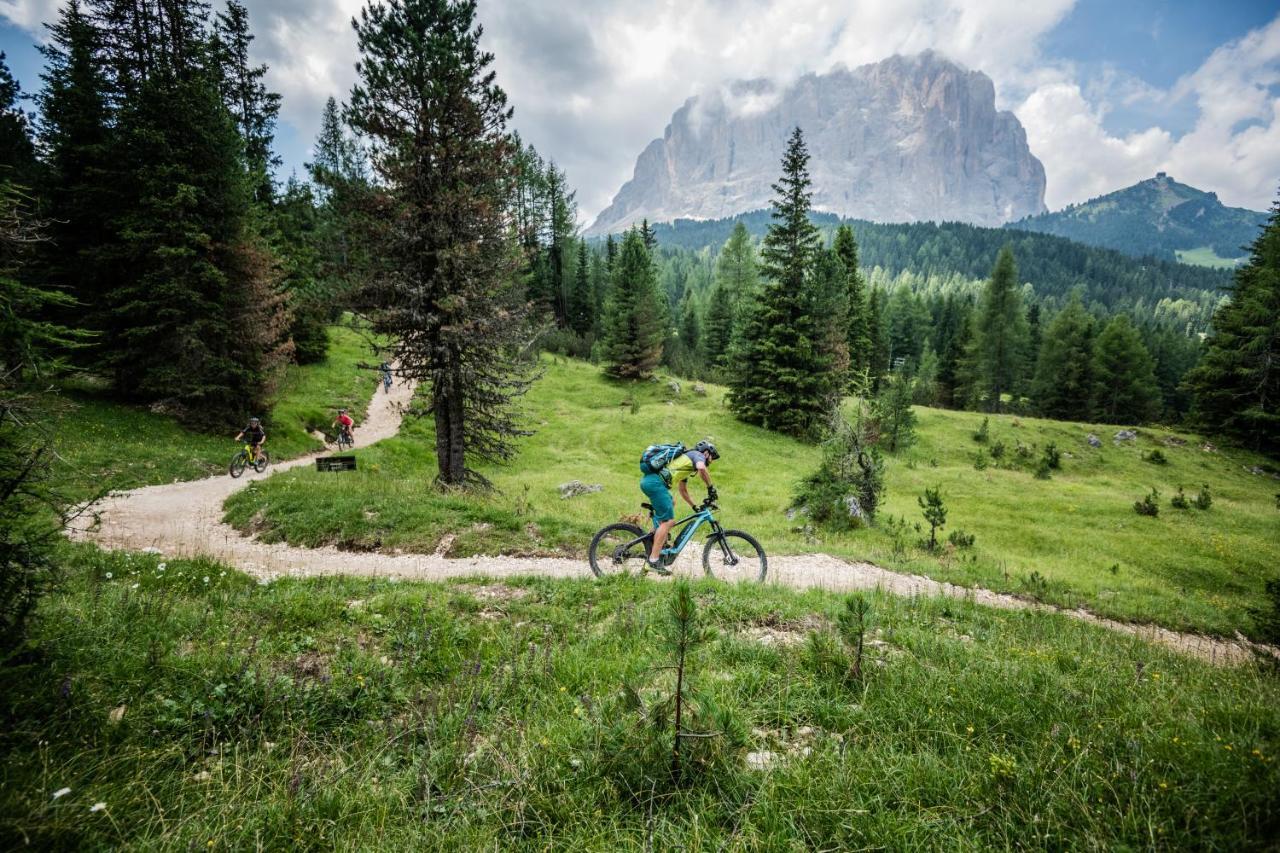 Hotel Sella***S Selva di Val Gardena Kültér fotó